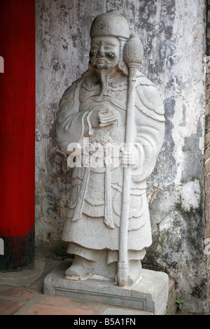 Statua presso il Tempio della Letteratura, Hanoi, Vietnam Foto Stock