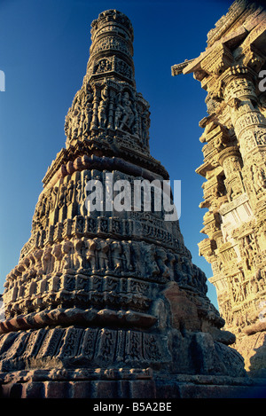 Il Tempio del Sole , costruito da Re Bhimbev nel XI secolo Modhera nello Stato di Gujarat India Asia Foto Stock