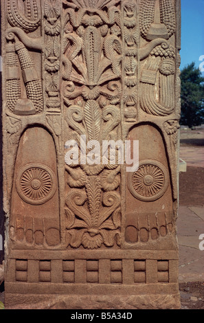 Dettaglio della Porta Nord del grande Stupa, Sanchi, Sito Patrimonio Mondiale dell'UNESCO, vicino a Bhopal, Madhya Pradesh, India Foto Stock