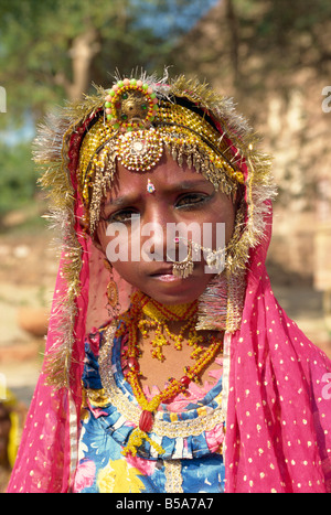 Bambino ballerino in fort Jodhpur Rajasthan India Asia Foto Stock