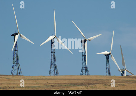 Le turbine eoliche ad Altamont Pass lungo la Interstate 580 in California Foto Stock