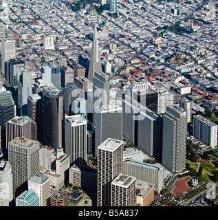 Vista aerea sopra dal quartiere finanziario di San Francisco Embarcadero Center Piramide Transamerica e 101 California classe A office Foto Stock