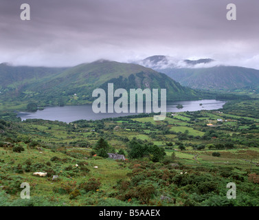 Glanmore Lago da Healy Pass, penisola di Beara, nella contea di Kerry, Munster, Repubblica di Irlanda, Europa Foto Stock