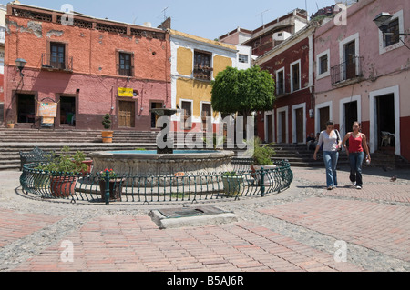 Plaza de los Angeles in Guanajuato, un sito Patrimonio Mondiale dell'UNESCO, stato di Guanajuato, Messico, America del Nord Foto Stock