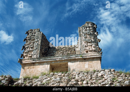 Edificio vicino il mago s piramide di Uxmal UNESCO World Heritage Site Yucatan Messico America del Nord Foto Stock