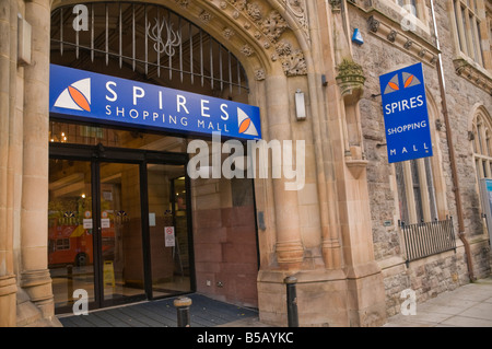 Ingresso a guglie centro commerciale/shopping mall, Belfast Foto Stock