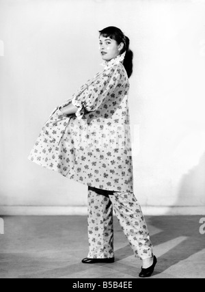 Abbigliamento: moda: Nightwear. 1957 B492-005 Foto Stock