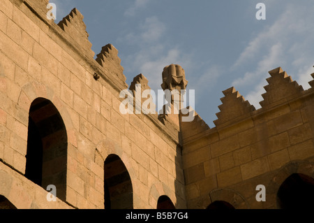 Dettaglio della parete di Sultan al-Nasir Muhammad ibn Qala'Onu alla moschea di Saladino o Salaḥ ad-Dīn cittadella medievale fortificata islamica in Il Cairo Egitto Foto Stock