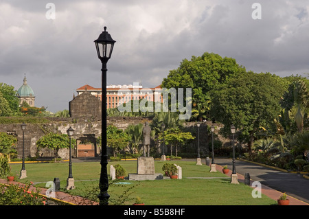 Città Intamuros, panoramica dal forte Santiago, Manila, Filippine, Sud-est asiatico Foto Stock