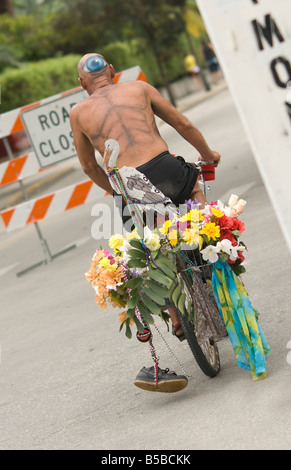 Entrando in allo spirito del Fantasy Fest di Key West, Florida, Stati Uniti d'America Foto Stock