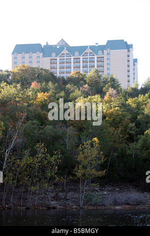 Chalet sul Lago hotel situato sul Lago di Table Rock dietro la diga di Branson Missouri Foto Stock