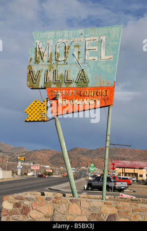 Motel Villa segno lungo l'Autostrada 60 in Arizona USA Foto Stock