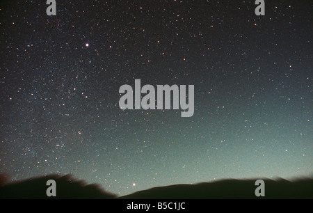 Le due stelle più luminose nel cielo notturno, Sirius (in alto a sinistra) e Canopo (fondo). Foto Stock