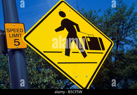 Bagagli segno del traffico a destinazione turistica Foto Stock