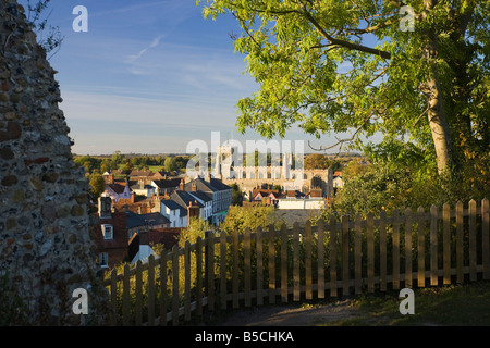 Vista di Clare dal vecchio castello in Clare, Suffolk, Regno Unito Foto Stock