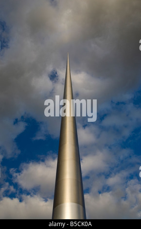 La Guglia di Dublino ha ufficialmente il monumento di luce disegnato da Ian Ritchie Architects esso s il mondo s più alto della scultura Foto Stock