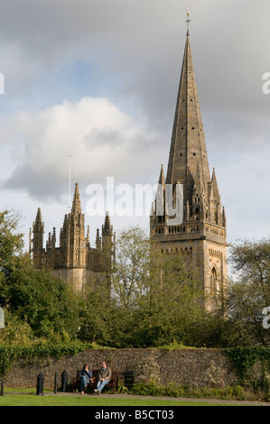 Llandaf Llandaff Cathedral Cardiff Wales UK pomeriggio autunnale Foto Stock