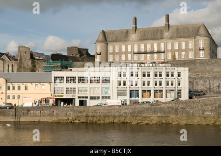 Carmarthenshire County council sede e opere Towy negozio di ferramenta Carmarthen west wales UK Foto Stock