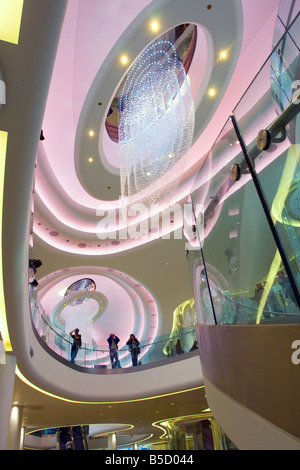 Interno del Westfield Shopping Complex West London Foto Stock