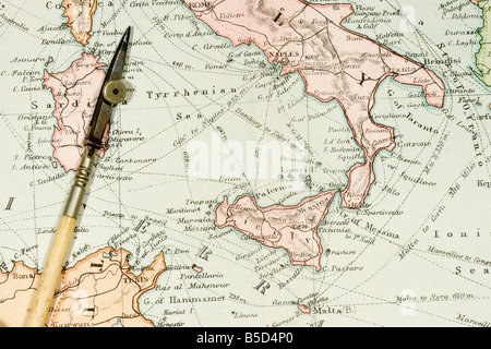 L'annata 1907 copyright scaduto mappa che mostra i paesi e rotte commerciali Foto Stock