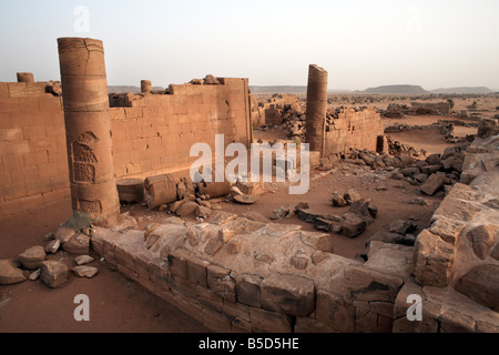 Tempio 100 nel grande contenitore a Musawwarat es Sufra, Sudan, Africa Foto Stock