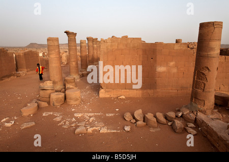 Tempio 100 nel grande contenitore a Musawwarat es Sufra, Sudan, Africa Foto Stock