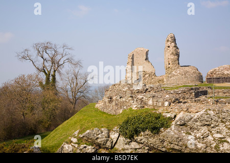 Rovine del Castello di Montgomery costruito da Enrico III su sperone di roccia sopra la città in Marche, confine gallese, MONTGOMERY, POWYS, GALLES Foto Stock