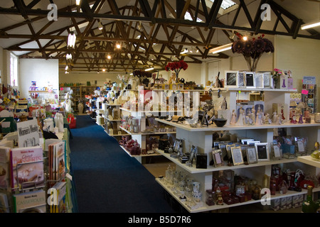 Negozio di ceramica presso Henry Watson ceramiche di Wattisfield nel Suffolk, Regno Unito Foto Stock