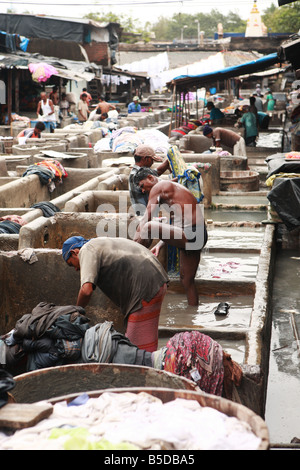 Lavoratori in Dhoby Gat, Mumbai, India Foto Stock