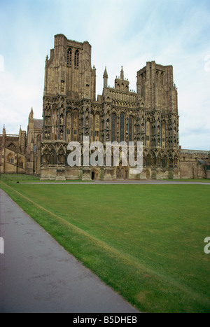 Esterno la Cattedrale di Wells Somerset England Regno Unito Europa Foto Stock