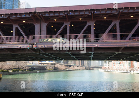 Ponte sul Fiume di Chicago, Chicago, Illinois, USA, America del Nord Foto Stock