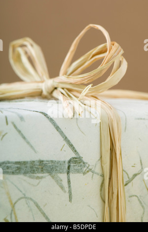 Gift Wrapped presente, dettaglio Foto Stock