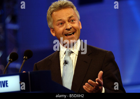 Alan Duncan MP raffigurato all Tory conferenza di partito a Bournemouth Ottobre 2004 il congresso del Partito Conservatore podio del parlato in lingua Foto Stock