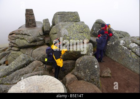 Lochnagar nr Loch Muick Spittal di Glenmuick Cairngorms National Park Grampian Mountains Scozia UK in autunno Foto Stock