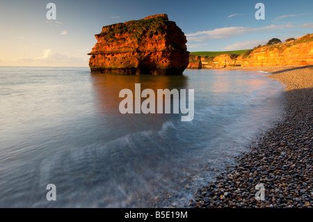 Alba sunrise a Ladram Bay sulla East Devon Jurassic Coast UK Foto Stock