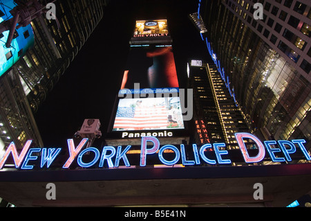 Times Square Manhattan, New York, nello Stato di New York, Stati Uniti d'America, America del Nord Foto Stock