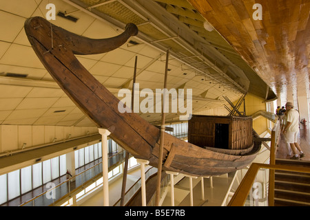 Solar barca di Khufu in Giza in Il Cairo Egitto Foto Stock