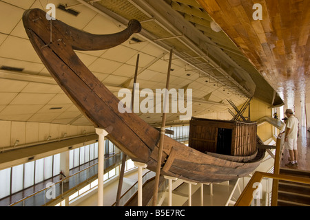 Solar barca di Khufu in Giza in Il Cairo Egitto Foto Stock