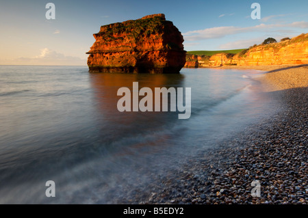 Alba sunrise a Ladram Bay sulla East Devon Jurassic Coast UK Foto Stock