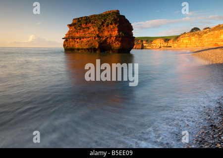 Alba sunrise a Ladram Bay sulla East Devon Jurassic Coast UK Foto Stock