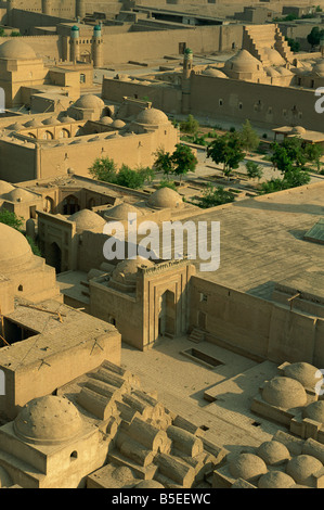 Vista della vecchia città dall Islam Khodja minaret, Khiva, Uzbekistan in Asia centrale Foto Stock