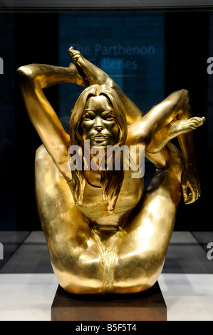 Gold Kate Moss statua come Afrodite est. €10.000.000 Foto Stock