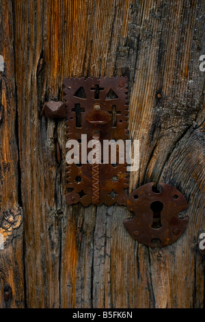 Porta di legno, Bonestarre, Pirenei catalani (Spagna) Foto Stock