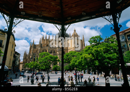 Spagna - quartiere di Madrid - Segovia - Plaza Mayor - Cattedrale di Segovia in background Foto Stock