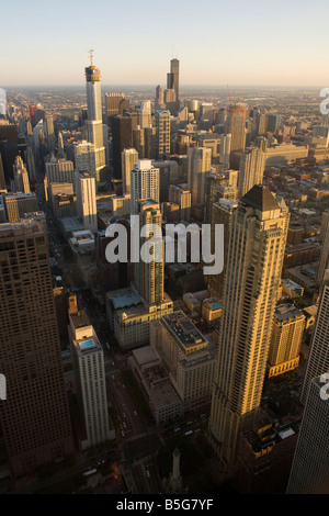 Una vista di Chicago del centro con la Sears Tower in background da John Hancock Center observatory Foto Stock