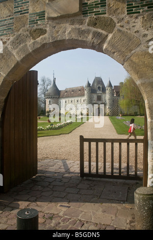 Cancello di ingresso del Chateau de St Germain de Livet Foto Stock