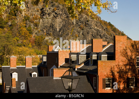 Tetti e lampione, harpers Ferry, West Virginia. Foto Stock