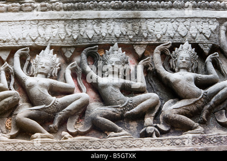 Dettaglio delle sculture di danza Apsara Prasat Preah Khan templi di Angkor Siem Reap Cambogia Foto Stock