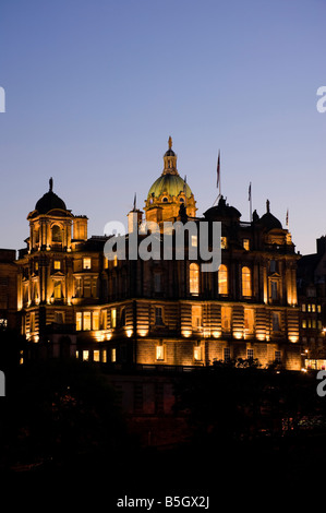 Illuminata Lloyds Banking Group, Bank of Scotland (ex Hbos) sede, Edimburgo, Scozia, Regno Unito, Europa Foto Stock