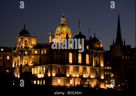 Illuminata Lloyds Banking Group, Bank of Scotland (ex Hbos) sede, Edimburgo, Scozia, Regno Unito, Europa Foto Stock